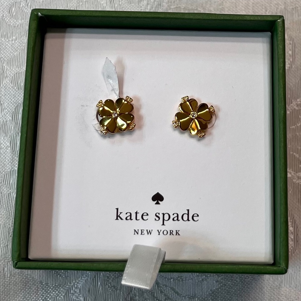 Kate Spade Gold Floral Stud Earrings Legacy Logo in Gift Box NWT - Picture 2 of 6
